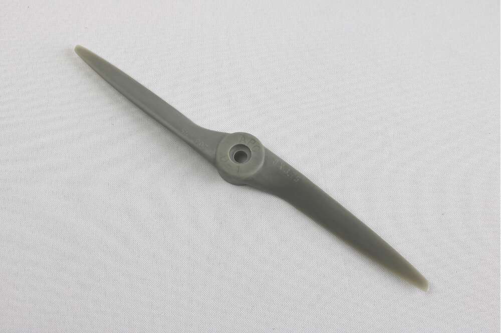 APC-Expert-Luftschraube 8x3,75 Landing Products # LP08037