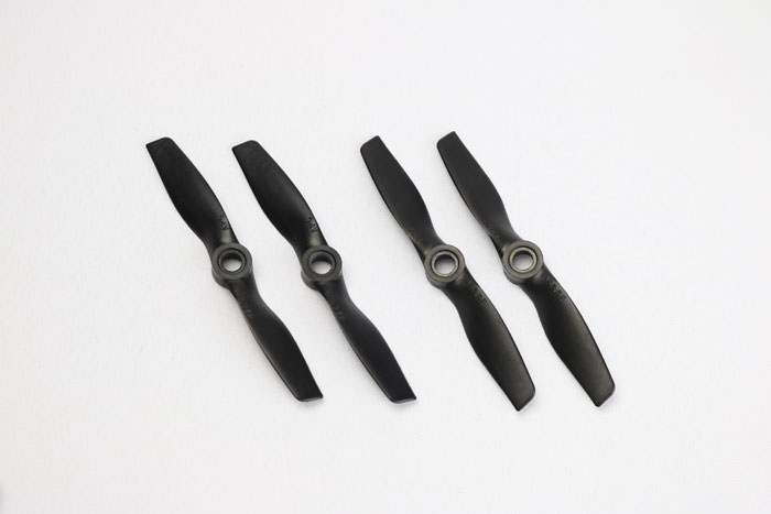 APC-Quadkopter-Set schwarz, je 2 x 4x3,3E (re./li.), Land.Prod. # LPB04033E-B4