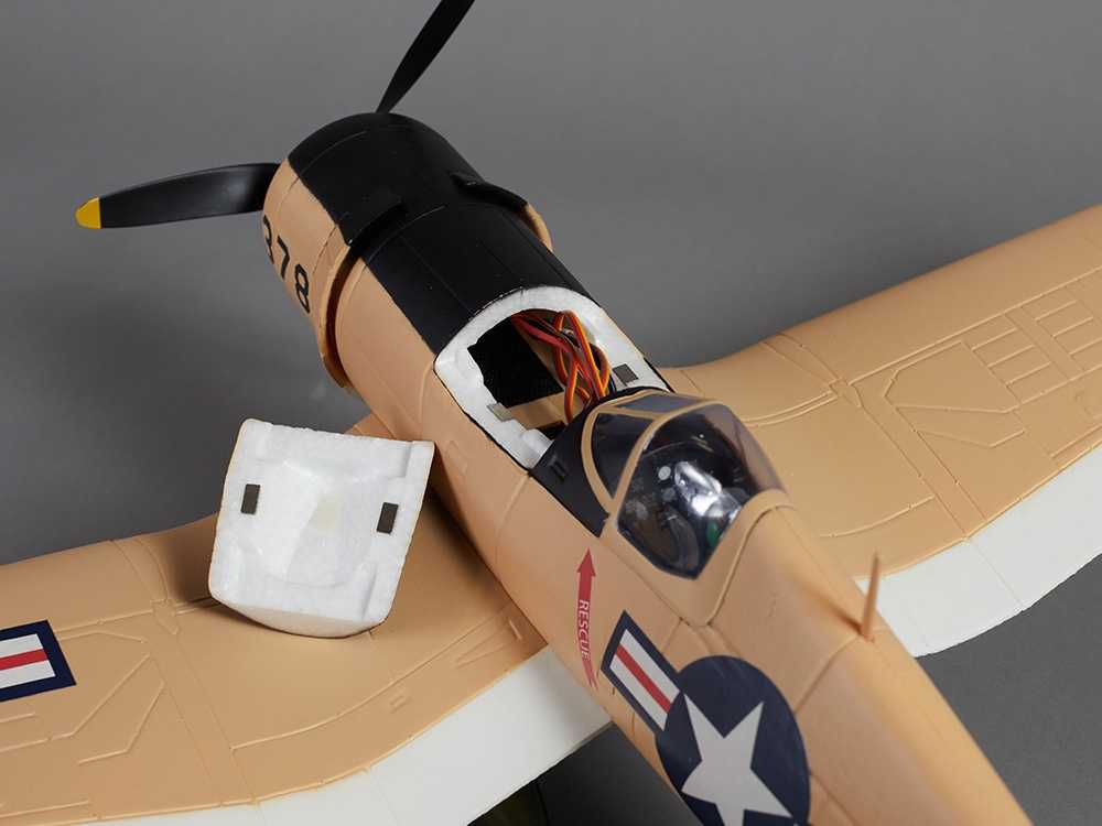 DERBEE F4U Corsair, GELB, PNP, Warbird, Spw. 750mm, D-Power # DB002PG