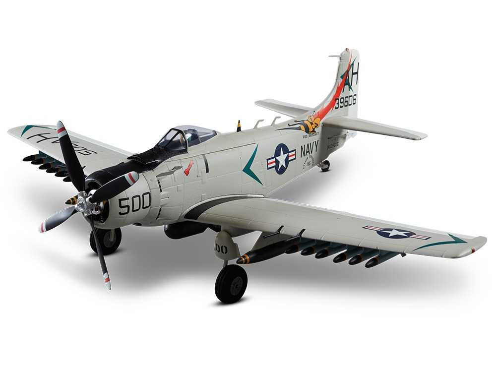 DERBEE A1 Skyraider, GRAU, PNP, Warbird, Spw. 800mm, D-Power # DB006PG