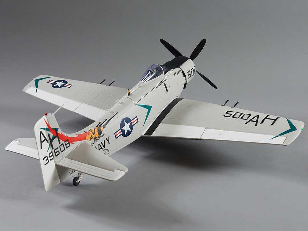 DERBEE A1 Skyraider, GRAU, PNP, Warbird, Spw. 800mm, D-Power # DB006PG