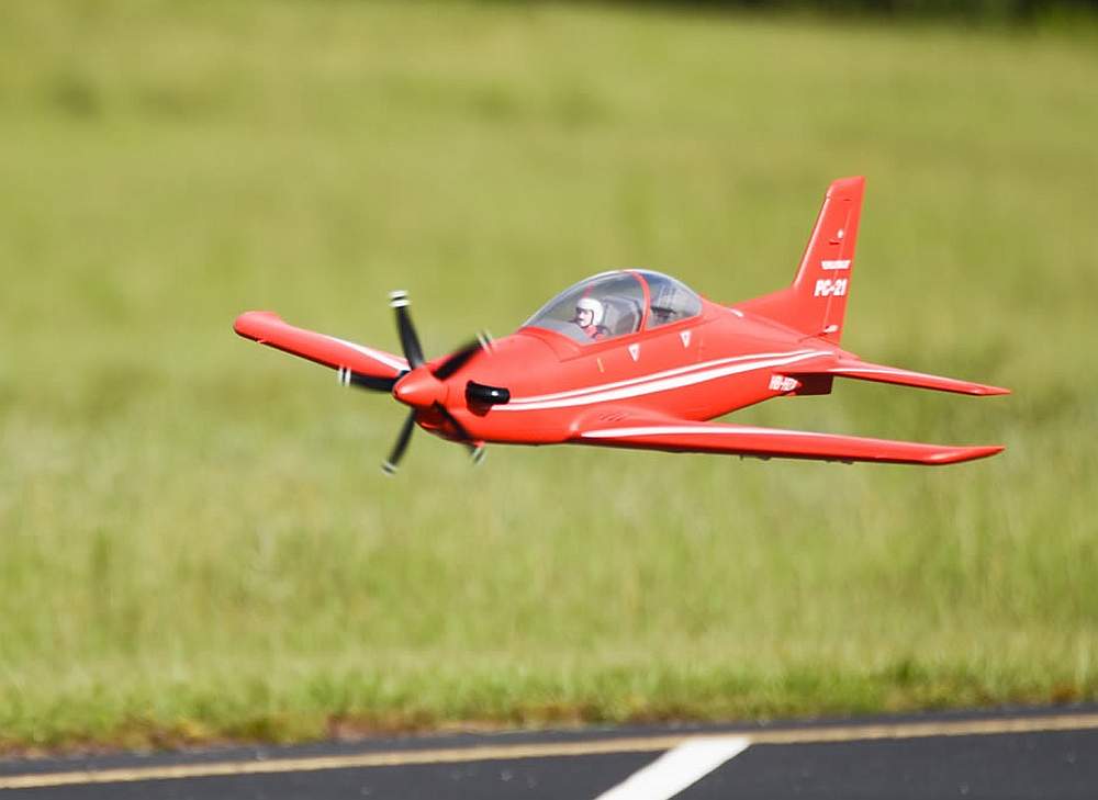 FMS Pilatus PC-21, Spw. 1100mm, PNP, Combo mit Reflex Gyro,D-Power # FMS087P-REF