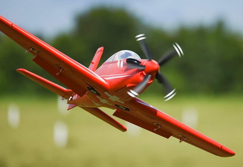 FMS Pilatus PC-21, Spw. 1100mm, PNP, Combo mit Reflex Gyro,D-Power # FMS087P-REF