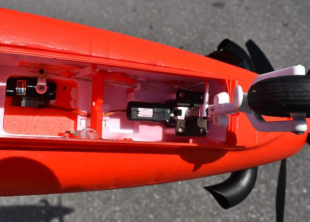 FMS Pilatus PC-21, Spw. 1100mm, PNP, Combo mit Reflex Gyro,D-Power # FMS087P-REF