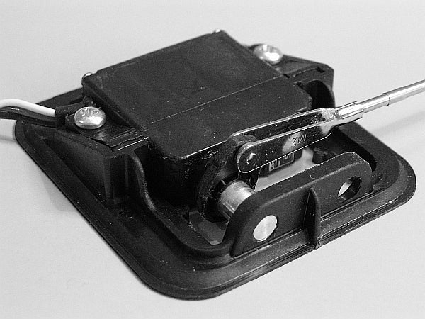 Servorahmen mit Gegenlager zu Futaba S3150/3155, S3171SB, S3172/3174SV, Paar