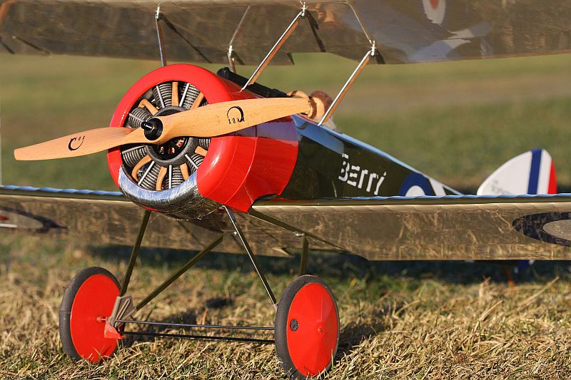 Sopwith Pup, CNC-Doppeldecker-Bausatz von Grüner CNC
