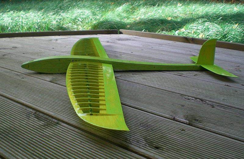 GURKE, Glider m. wing twist - Design Tim Weißbach - Made by Grüner CNC