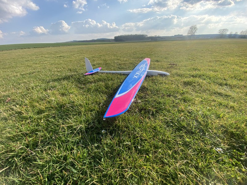 Zefixx, Grüner CNC, Mini Hotliner, Wingspan 1470mm, Laser-cut kit