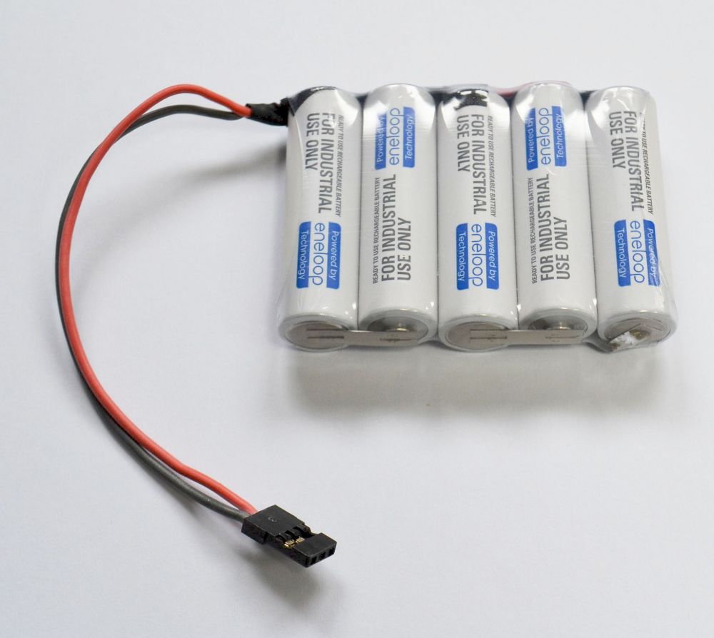 5-er Pack Sanyo 2000NiMH ENELOOP Flach (mit 0.5mm² JR Anschlußkabel)