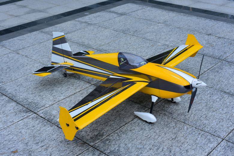 EDGE 540 60, yellow/grey/white, wingspan 1550mm, Braeckmann # EDGE-540-61-GELB