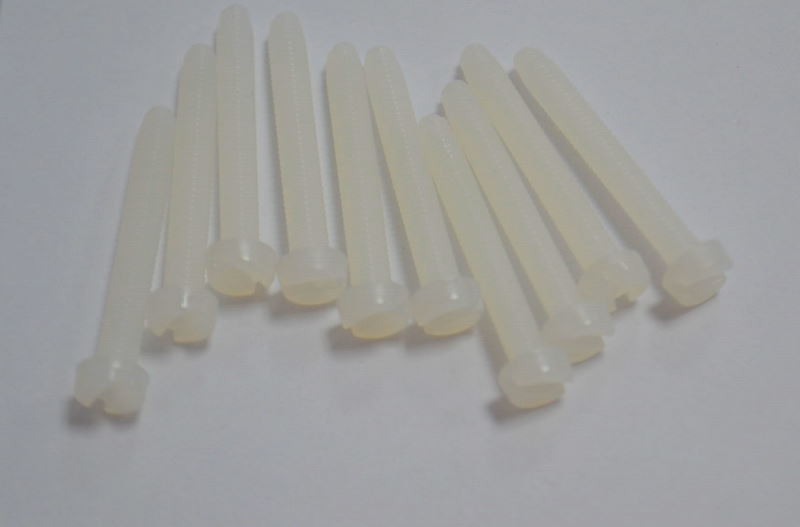 Nylon-Schrauben M4x30, Zylinderkopf mit Schlitz (10er-Packung)